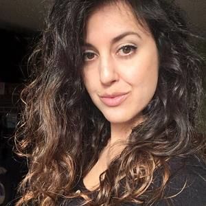 Meet your Posher, Raquel